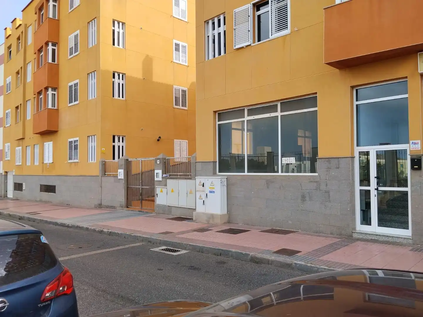 Vista exterior de Local en venta en Telde