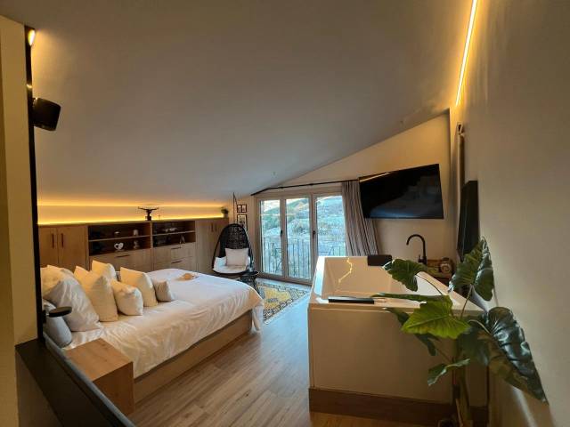 Casa adosada en Venta en Fontaneda