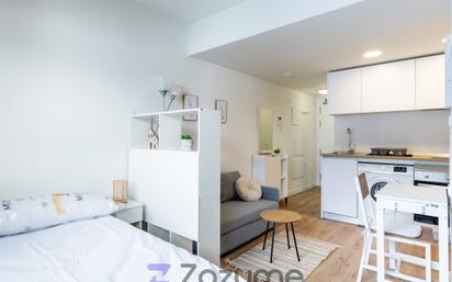 Dormitori de Loft de lloguer en San Sebastián de los Reyes amb Aire condicionat, Calefacció i Jardí privat