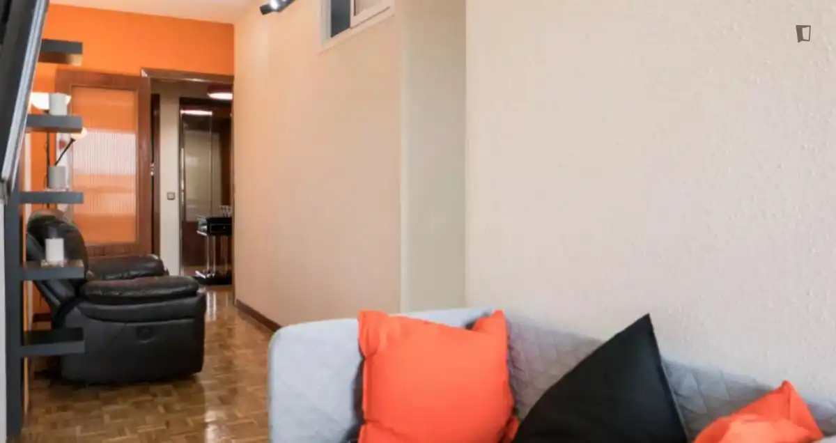 Habitació a Caballería Española