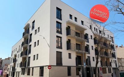 Vista exterior de Planta baixa en venda en Terrassa amb Aire condicionat, Calefacció i Balcó