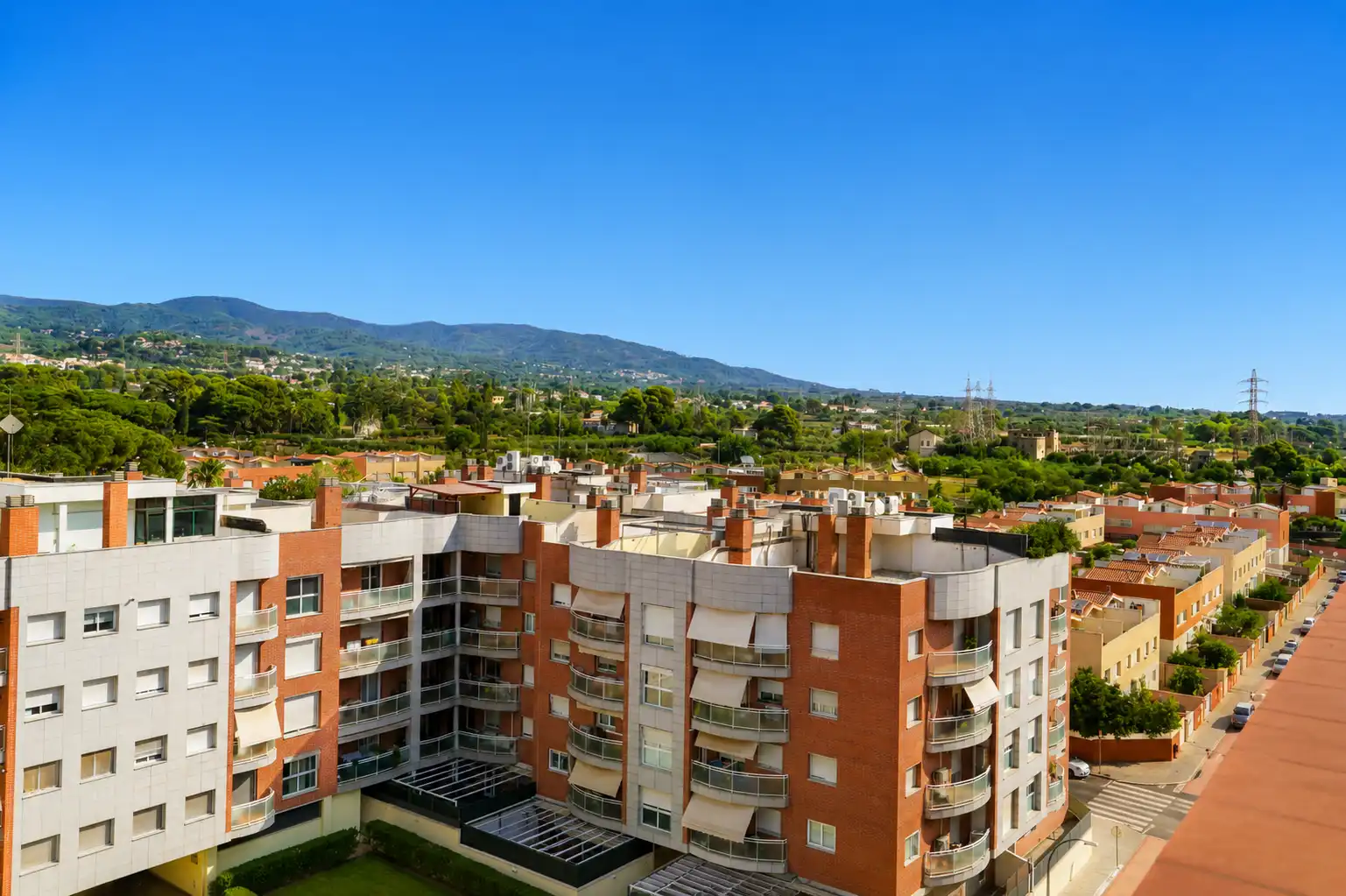 Vista exterior de Àtic en venda en Reus amb Aire condicionat i Balcó