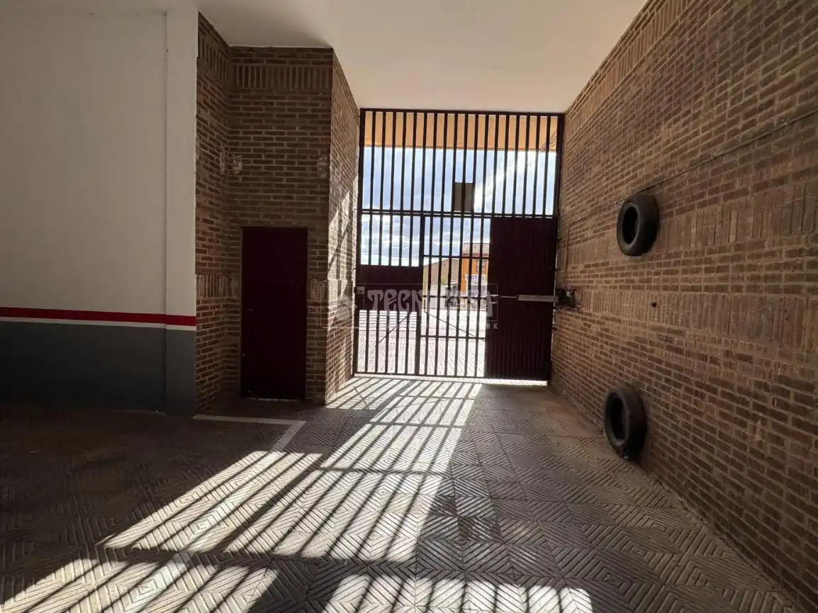 Wohnung zum Verkauf in Valencia de Don Juan mit Heizung, Parkett und Terrasse