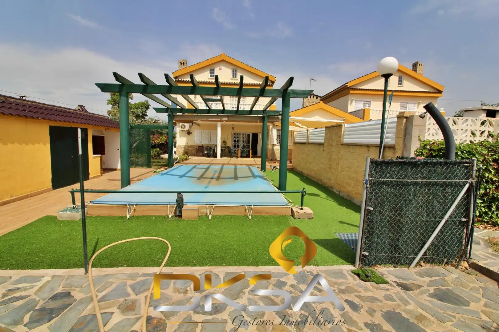 Swimming pool of Houses for sale in Castellón de la Plana / Castelló de la Plana  with Air Conditioner, Heating and Private garden