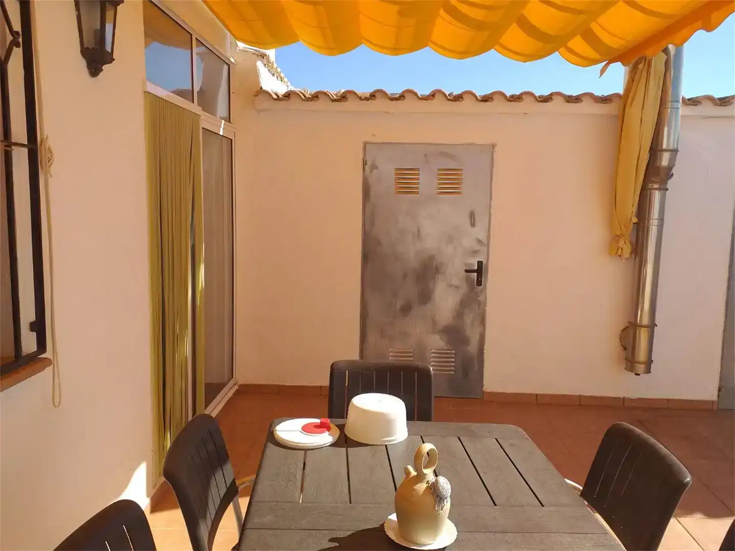 Terraza de Casa adosada en venta en Villavaliente con Parquet, Trastero y Amueblado