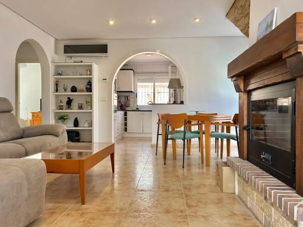 Comedor de Casa o chalet en venta en Torrevieja con Aire acondicionado, Jardín privado y Piscina