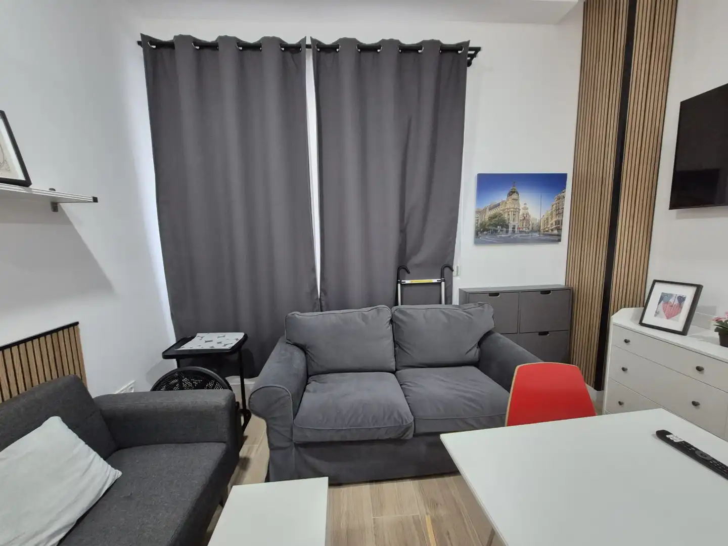 Sala d'estar de Estudi de lloguer en Madrid amb Aire condicionat, Calefacció i Moblat