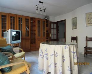 Living room of Flat to rent in  Granada Capital  with Balcony