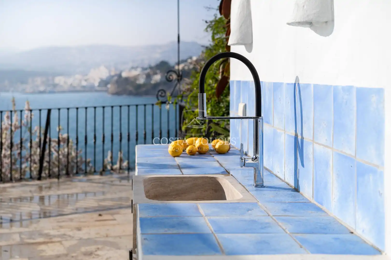 Balcony of Houses for sale in Moraira  with Air Conditioner, Private garden and Terrace