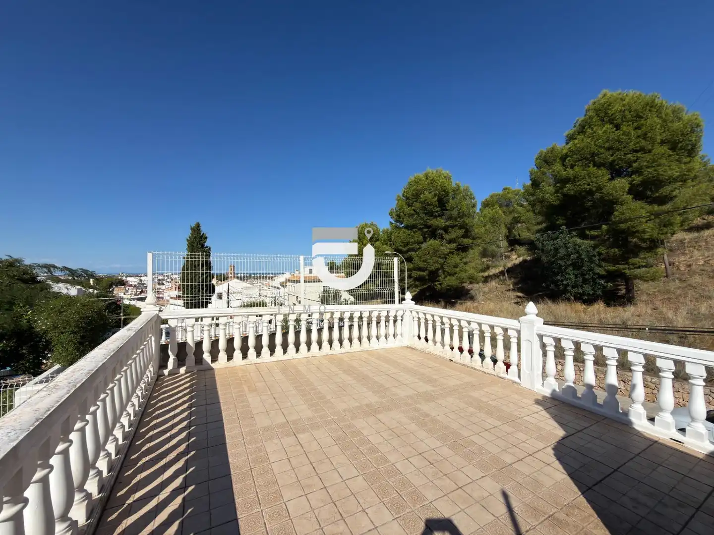 Terrassa de Casa o xalet en venda en Oliva amb Aire condicionat, Terrassa i Piscina