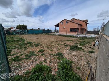 Terreno residencial en venta en Calle del Serrón
