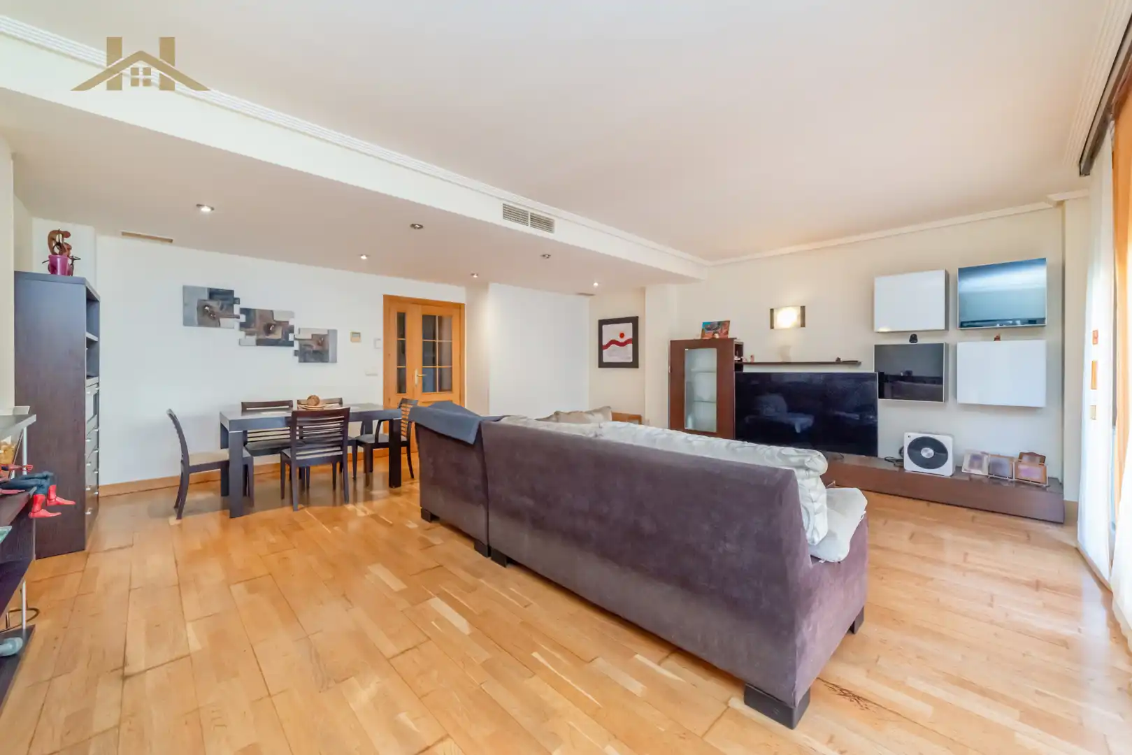 Living room of Detached homes for sale in Parla  with Air Conditioner, Heating and Private garden