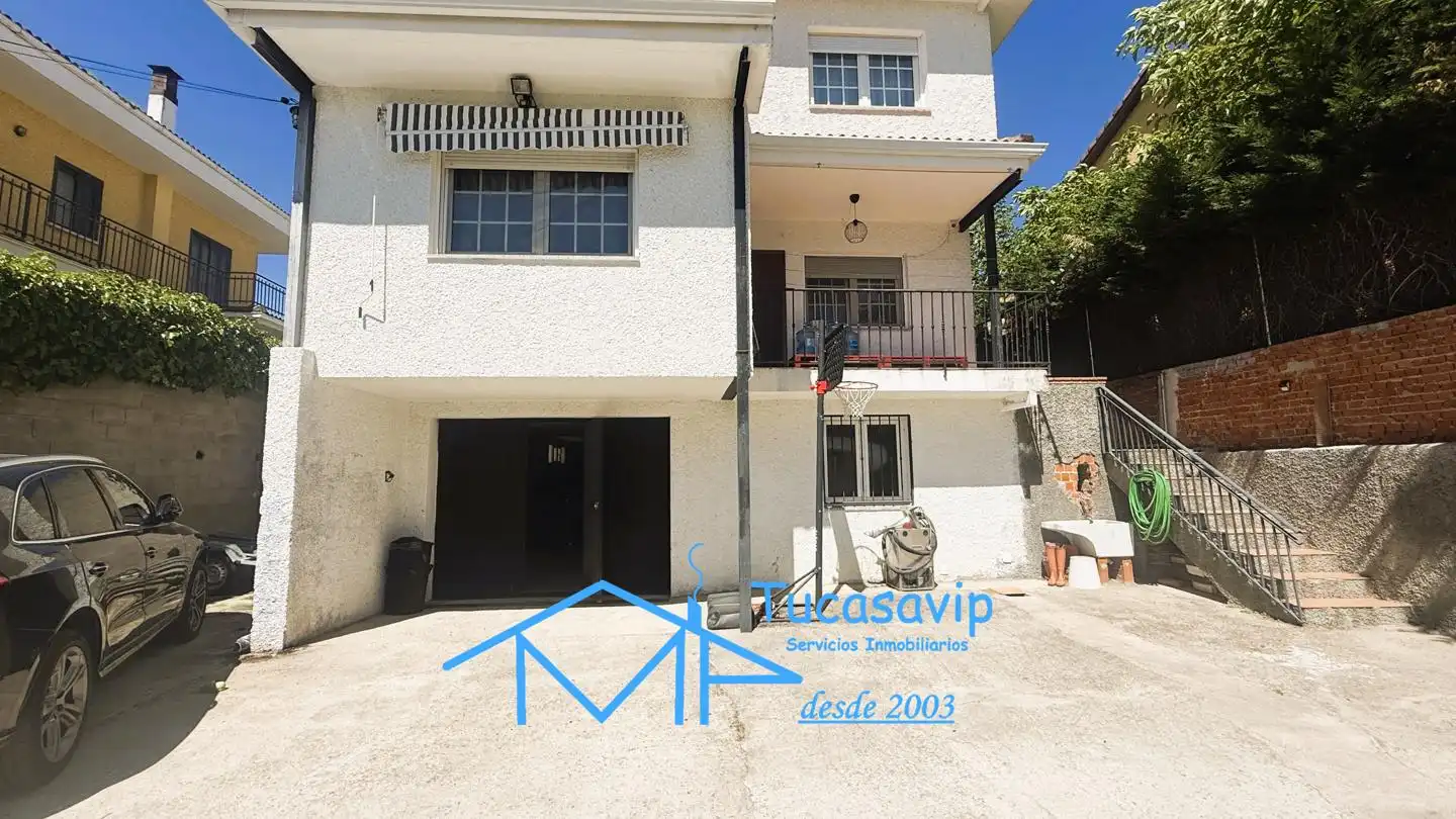 Vista exterior de Casa o chalet en venta en Cebreros con Aire acondicionado, Jardín privado y Terraza