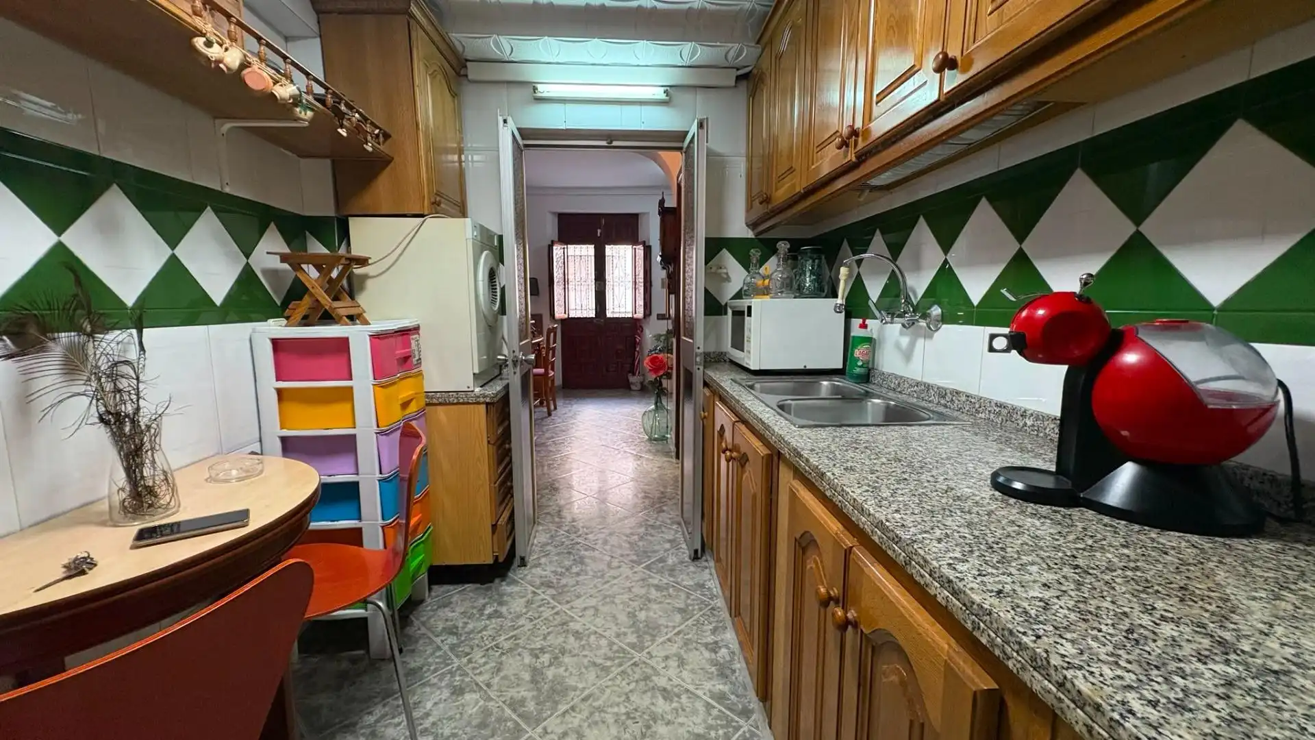 Cuina de Casa adosada en venda en Málaga amb Aire condicionat, Terrassa i Balcó