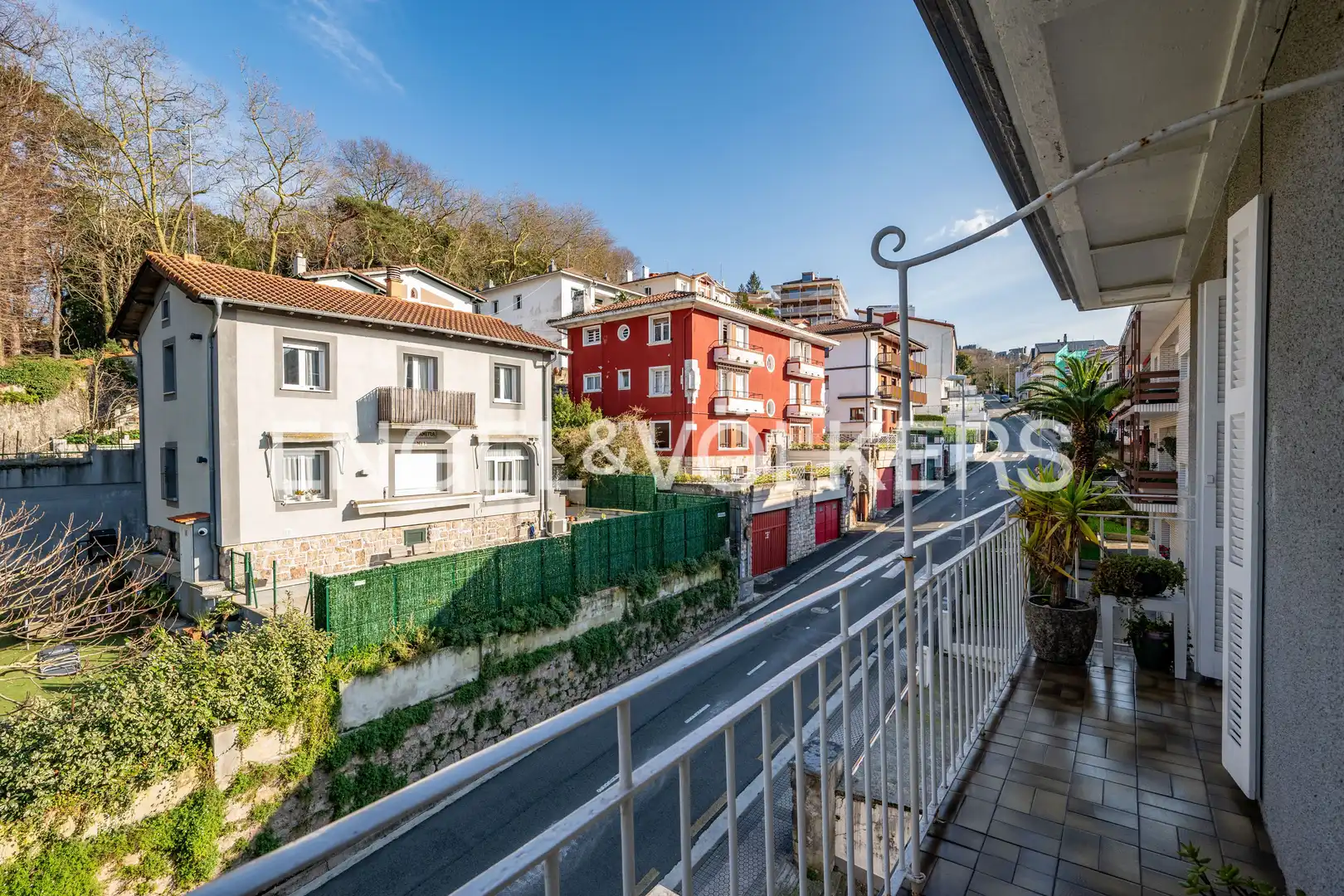 Duplexes for sale in Jauregi Kalea, Antiguo