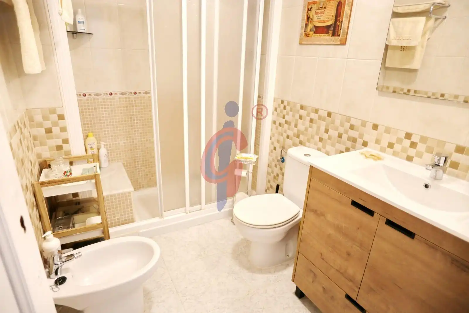 Badezimmer von Wohnung zum Verkauf in Guardamar del Segura mit Terrasse, Abstellraum und Möbliert