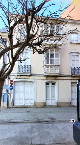 Casa-chalet en Venta en  RAMON GONZALEZ en Ribadeo