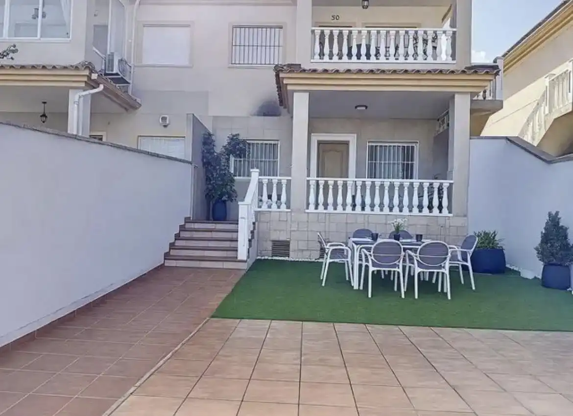 Terrassa de Casa adosada en venda en Castalla amb Aire condicionat, Jardí privat i Traster