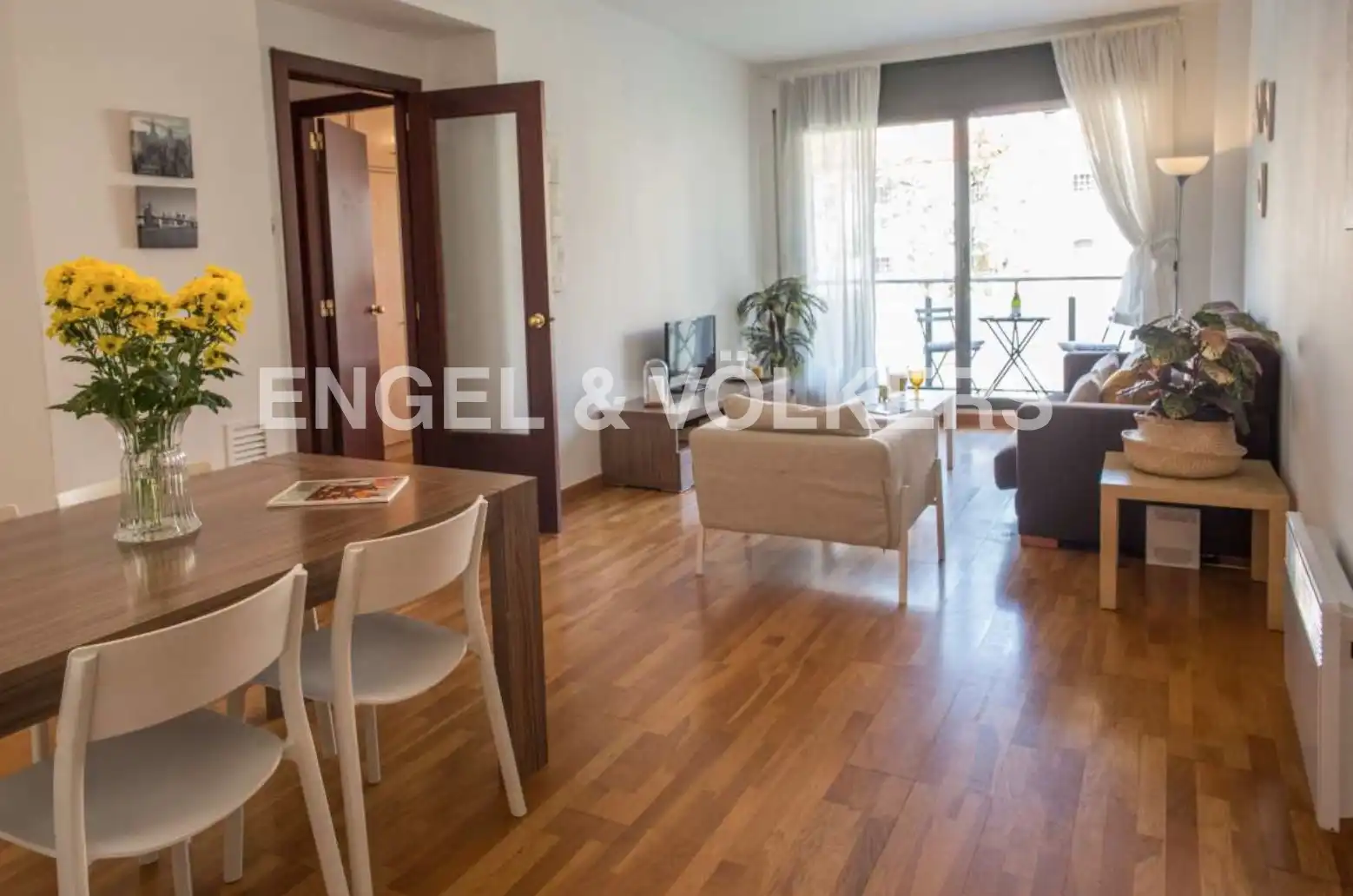 Vista exterior de Piso de alquiler en Barcelona con Aire acondicionado, Calefacción y Parquet