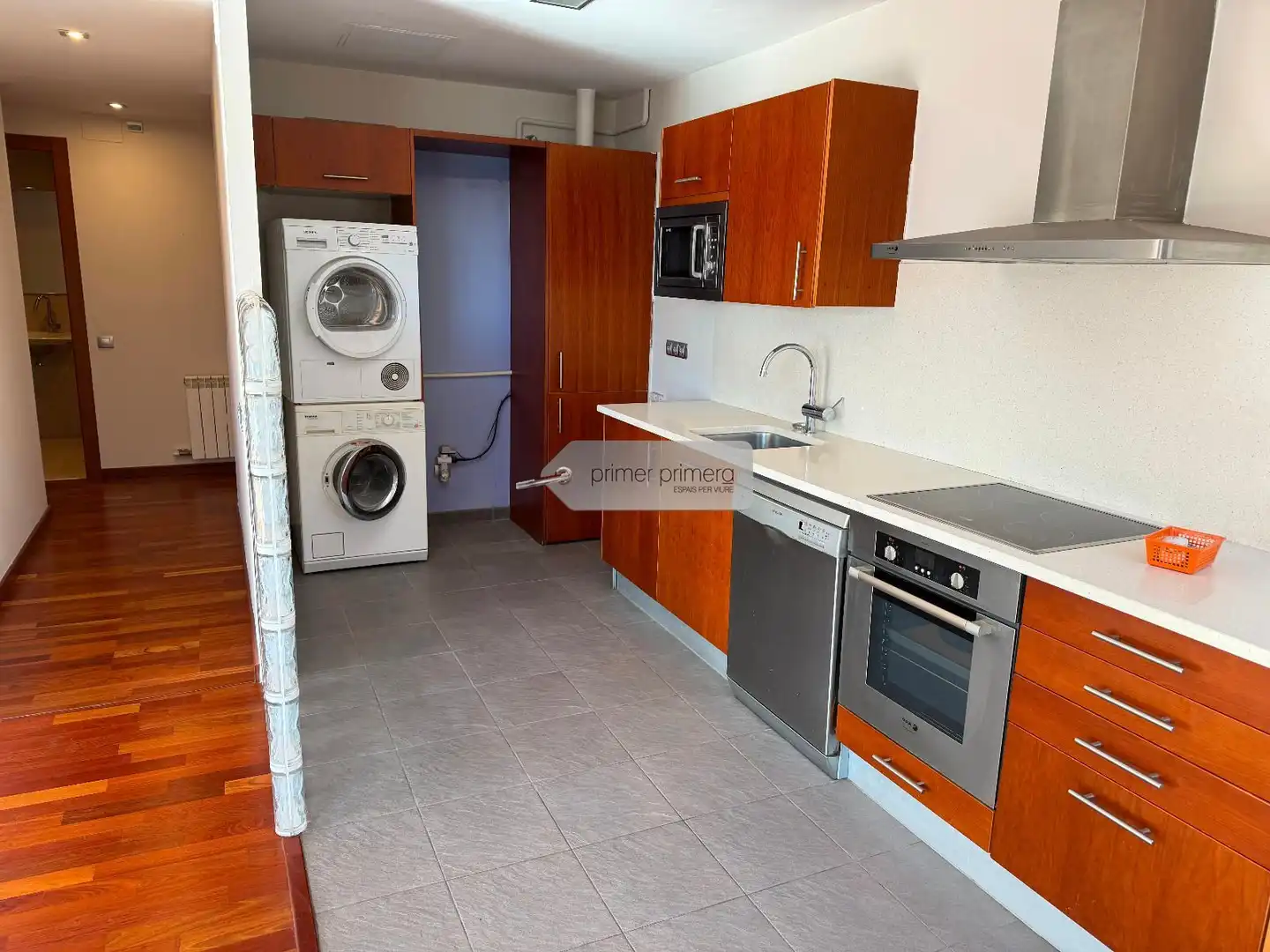 Cocina de Piso de alquiler en Vilanova i la Geltrú con Aire acondicionado, Calefacción y Parquet