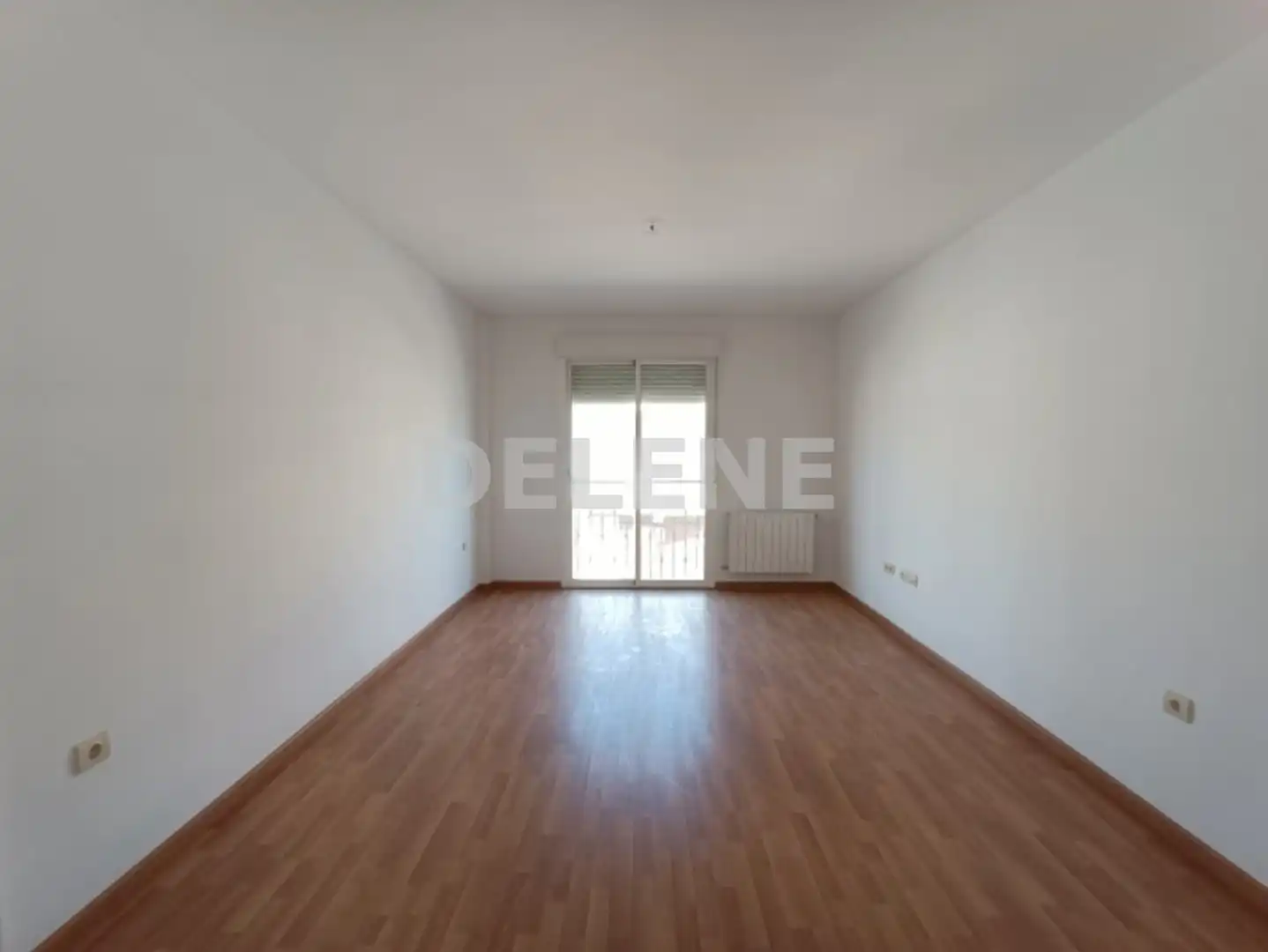 Sala d'estar de Dúplex en venda en Hellín amb Calefacció i Parquet