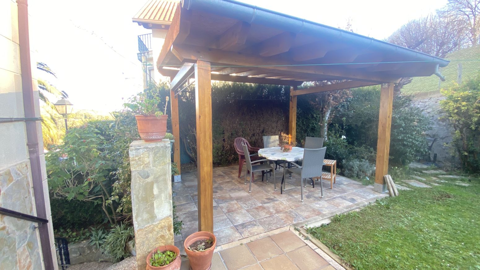 Terraza de Casa adosada en venta en Medio Cudeyo con Calefacción, Jardín privado y Balcón