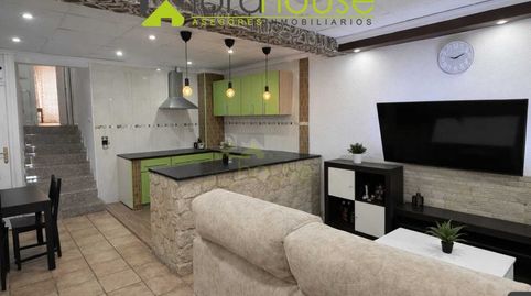 1550. Casa con terrazas y sótano en San Cristóbal., imatge 3