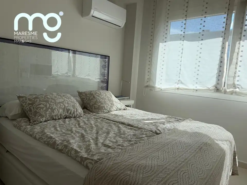 Habitación de Casa adosada en venta en Premià de Mar con Aire acondicionado, Calefacción y Jardín privado
