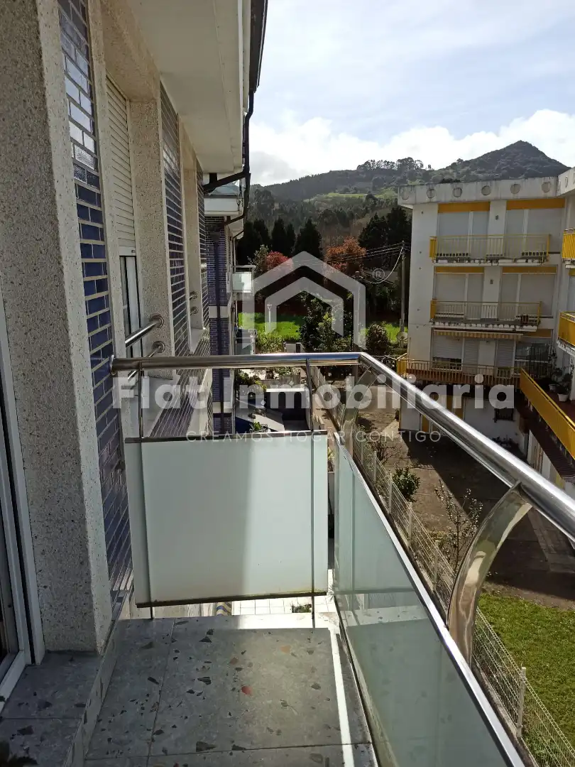 Piso con terraza en venta en Barrio Oriñón 51B