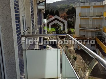 Pis amb balcó en venda a Barrio Oriñón 51B