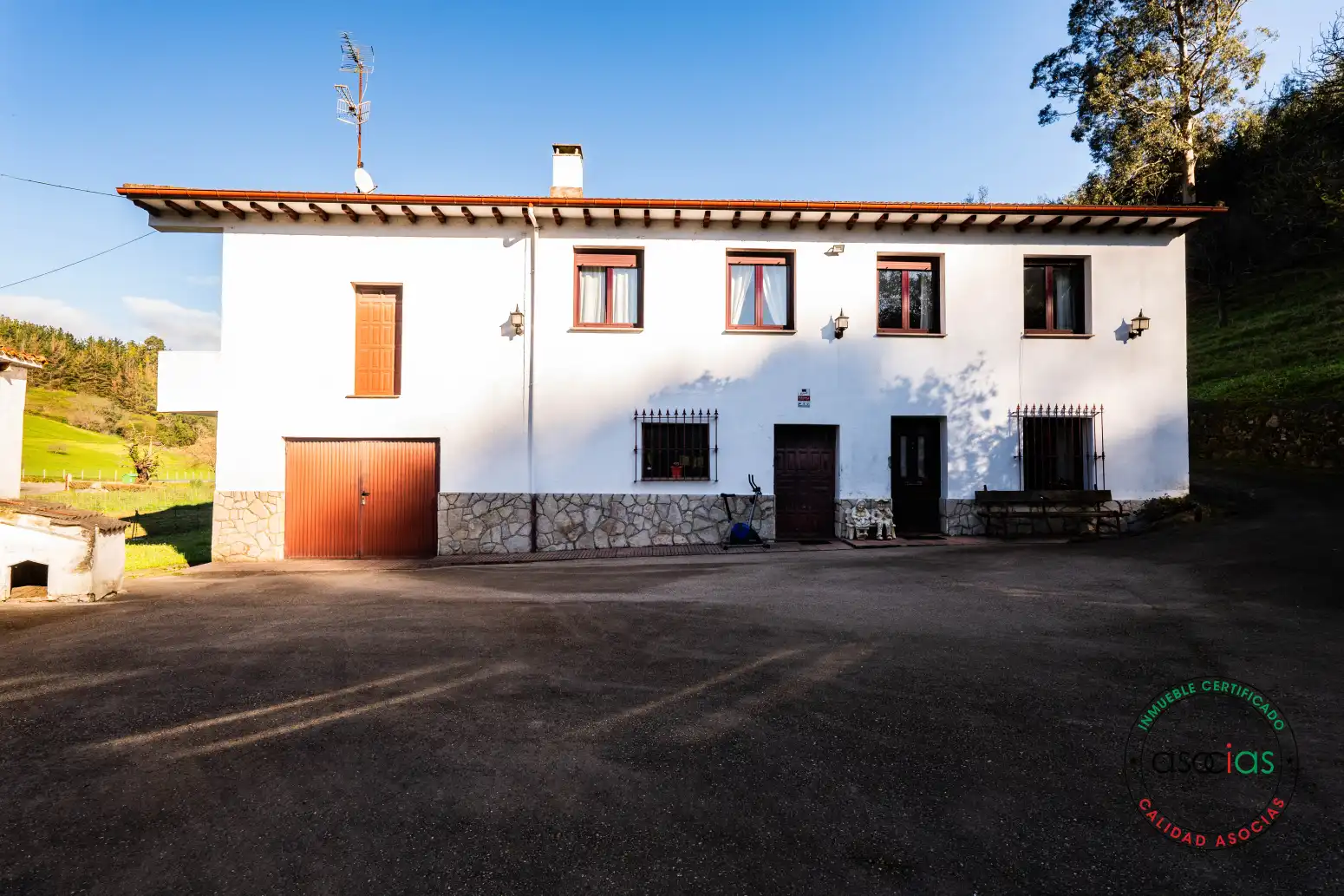 Vista exterior de Casa o chalet en venta en Gijón  con Calefacción y Amueblado