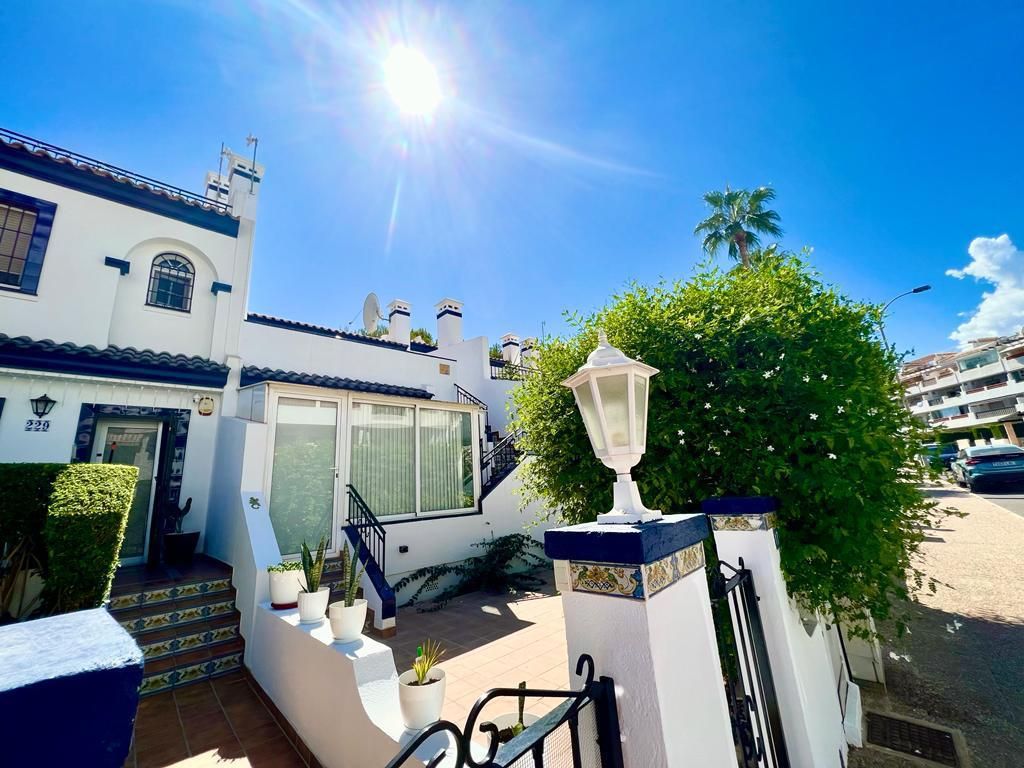 Exterior view of Single-family semi-detached for sale in Orihuela  with Air Conditioner, Heating and Storage room