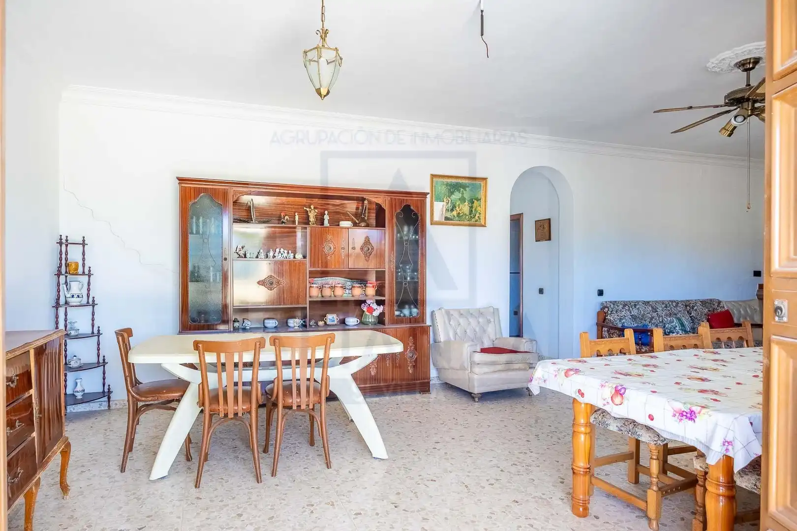 Houses for sale in Sanlúcar la Mayor, Sevilla