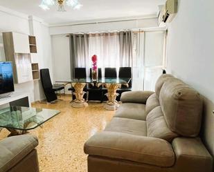 Living room of Flat to rent in Burjassot  with Air Conditioner and Balcony