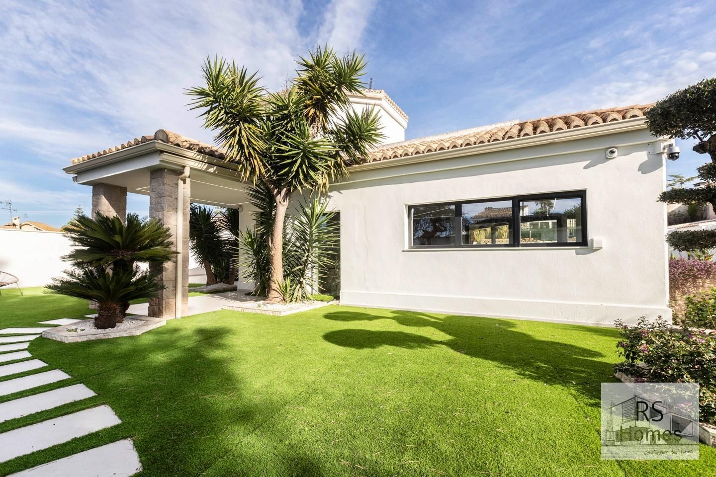 Vista exterior de Casa o chalet en venta en L'Eliana con Aire acondicionado, Jardín privado y Terraza