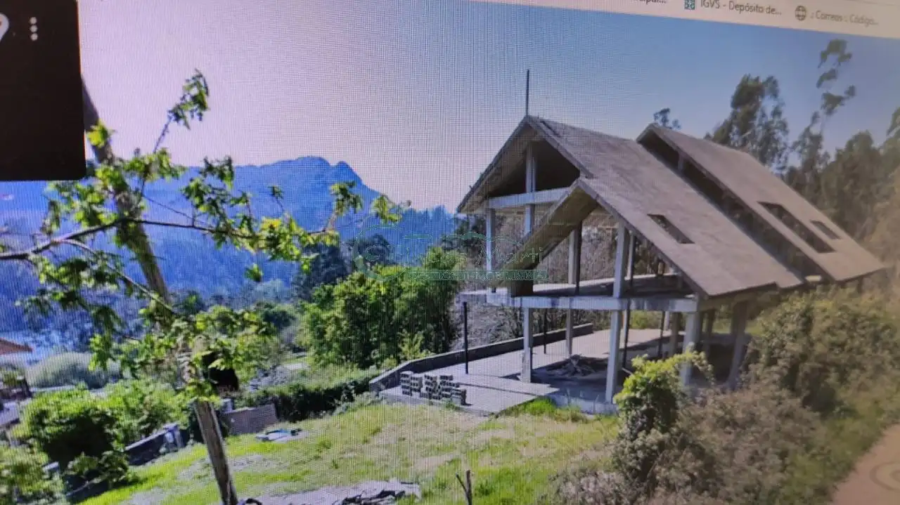 Xalet amb jardí en venda a Valadares - Beade
