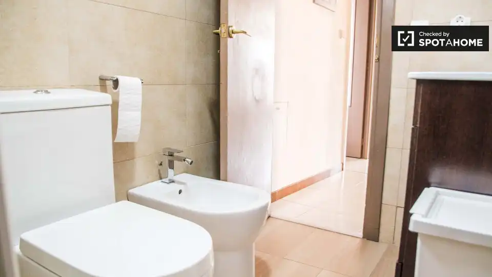 Bany de Apartament per a compartir en Mislata amb Aire condicionat, Calefacció i Terrassa