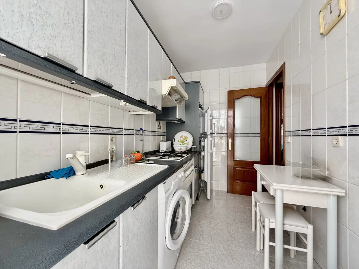 Kitchen of Flat for sale in Madrid  with Heating, Parquet flooring and Terrace