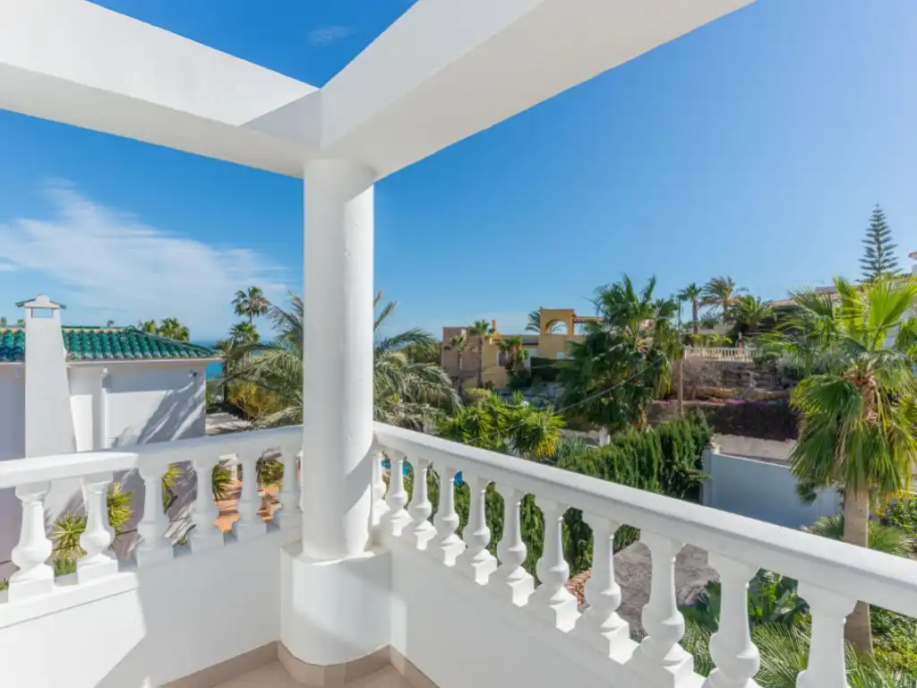 Exterior view of Houses for sale in El Campello  with Air Conditioner, Private garden and Swimming Pool