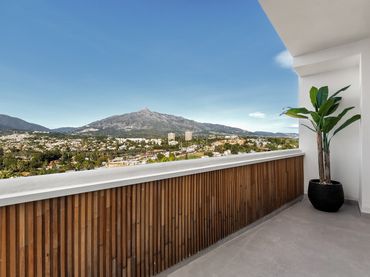Penthouse mit Pool zum Verkauf in Nueva Andalucía