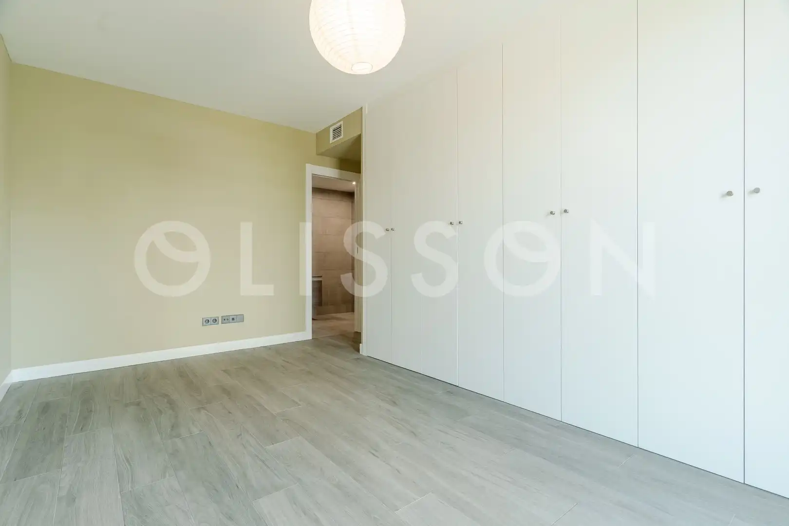 Wohnung zum Verkauf in Madrid mit Klimaanlage, Terrasse und Abstellraum
