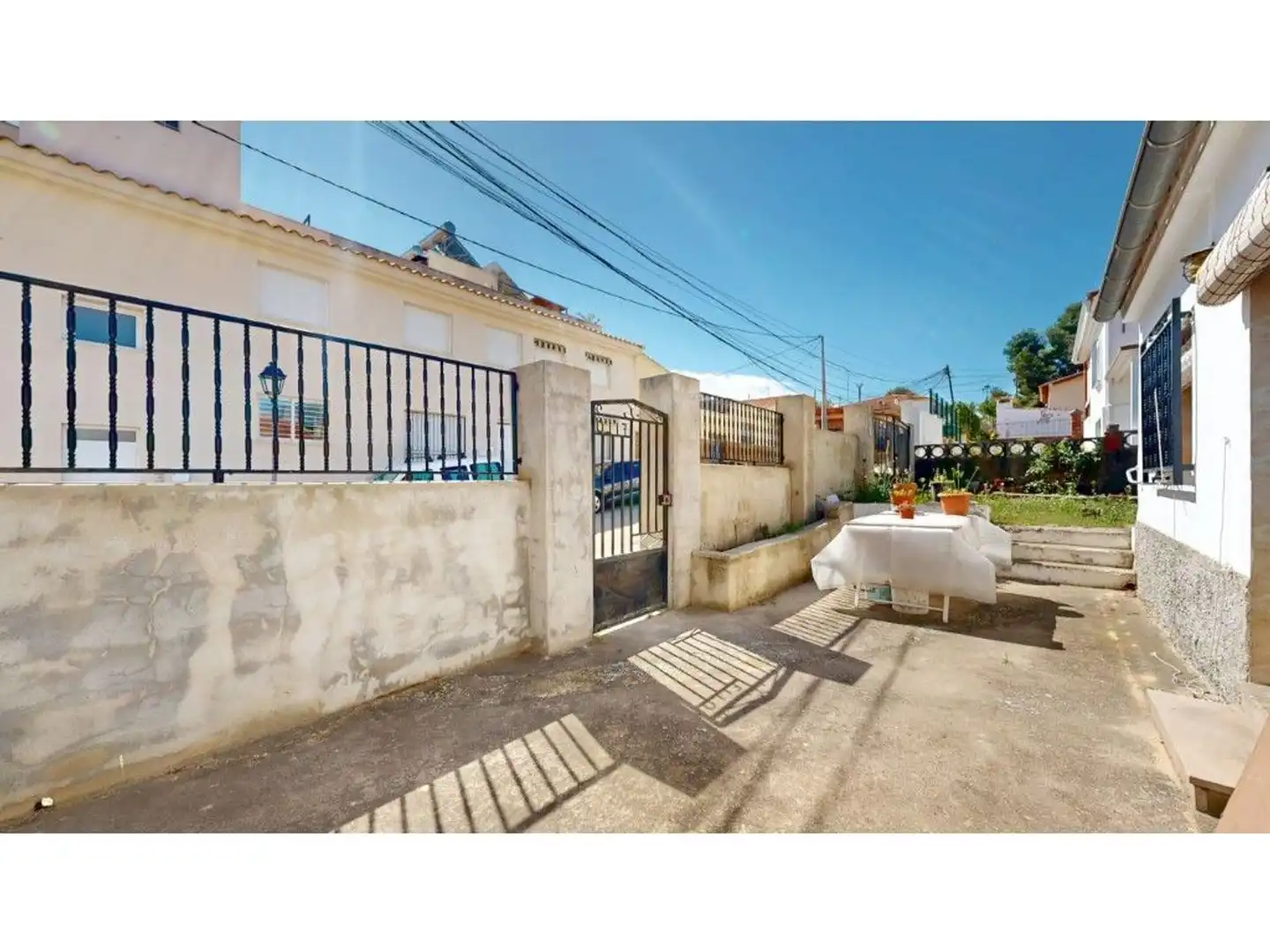 Chalet con jardín en venta en Yátova, imagen 2