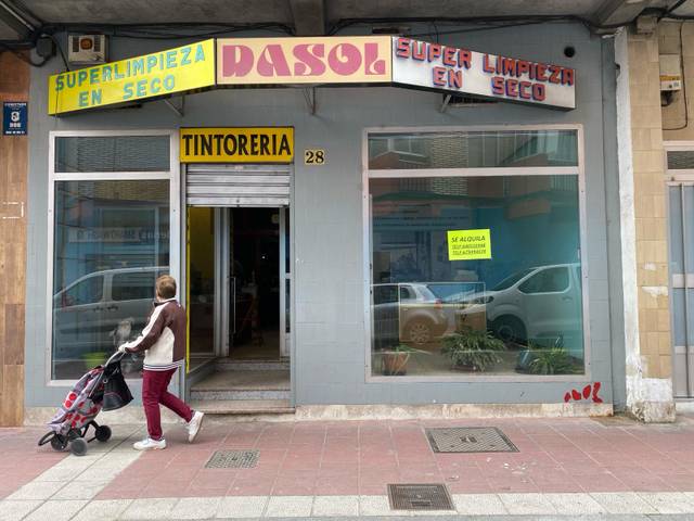 Local comercial en Alquiler en Calle Esquila, 28 en Pajarillos Bajos