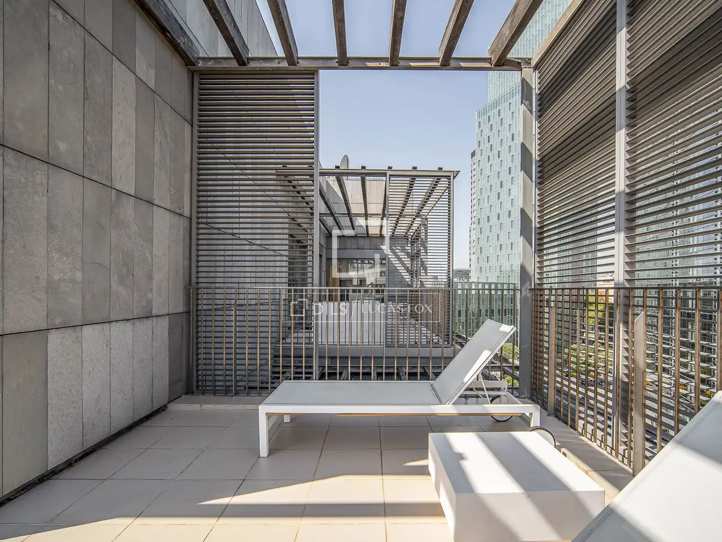 Terrasse von Dachboden zum Verkauf in Barcelona mit Klimaanlage, Heizung und Terrasse