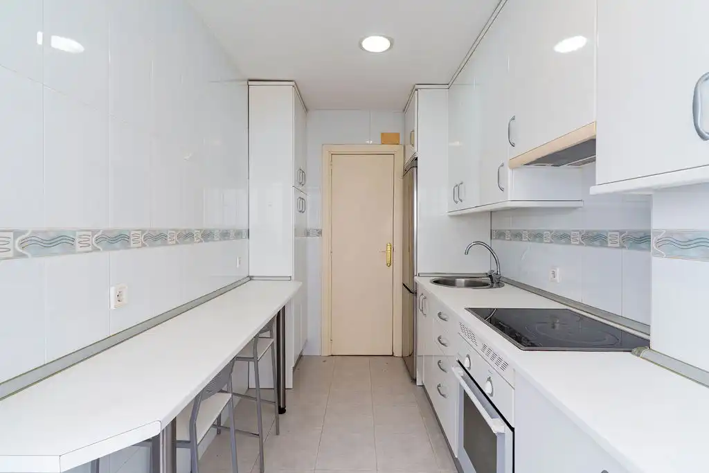 Flat with terrace for sale in Calle de Ponzano, imagen 16