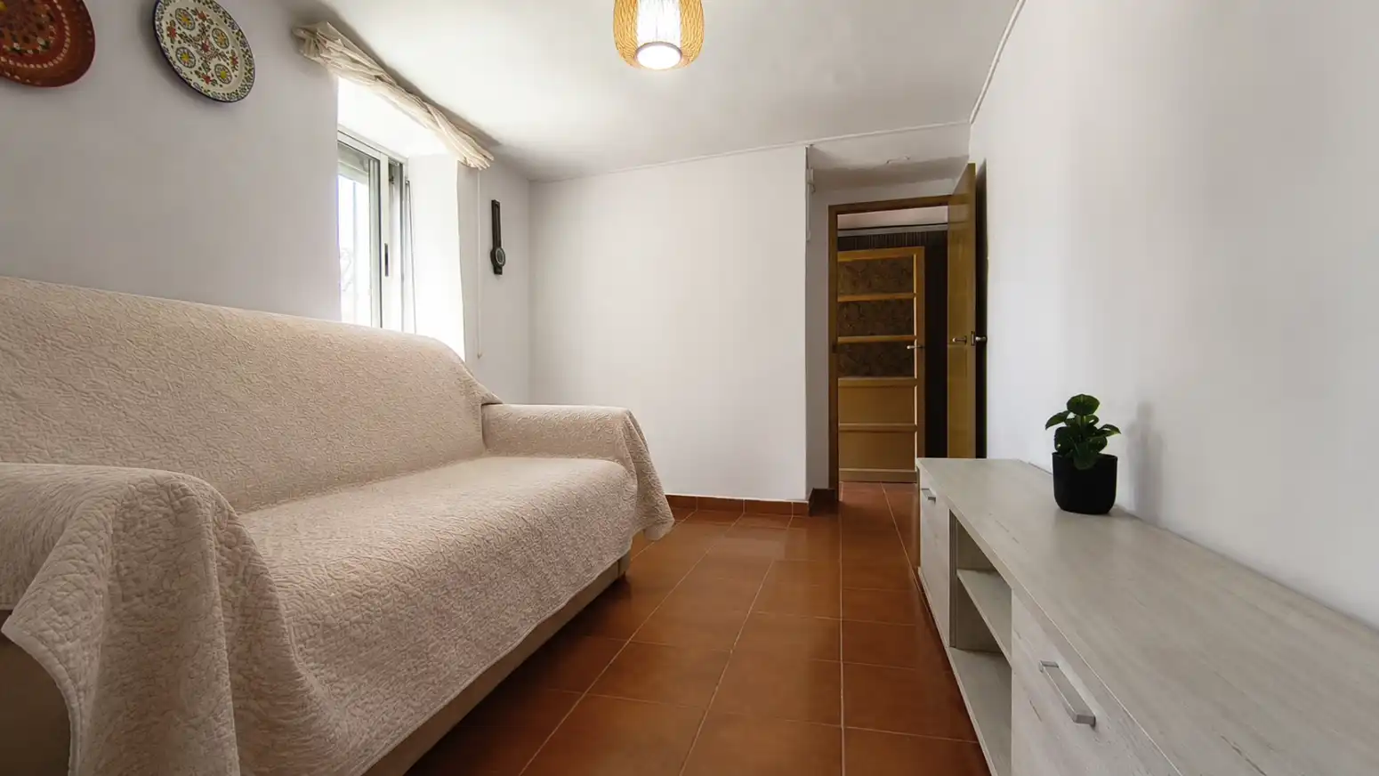 Sala d'estar de Casa adosada en venda en Grajal de Campos amb Calefacció i Moblat