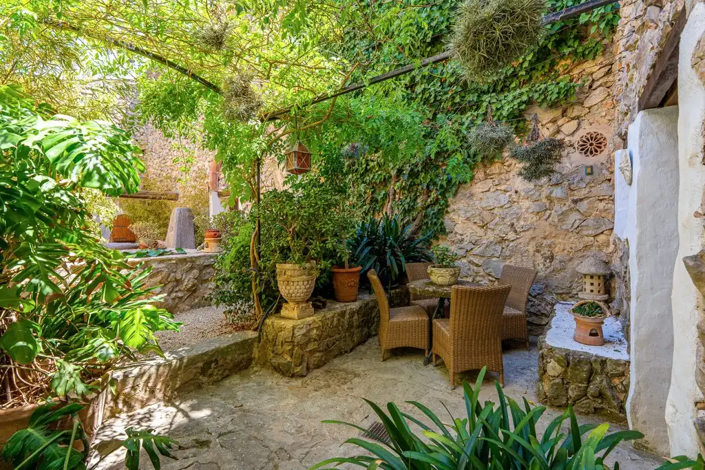 Terrassa de Finca rústica en venda en Puigpunyent amb Aire condicionat, Calefacció i Jardí privat