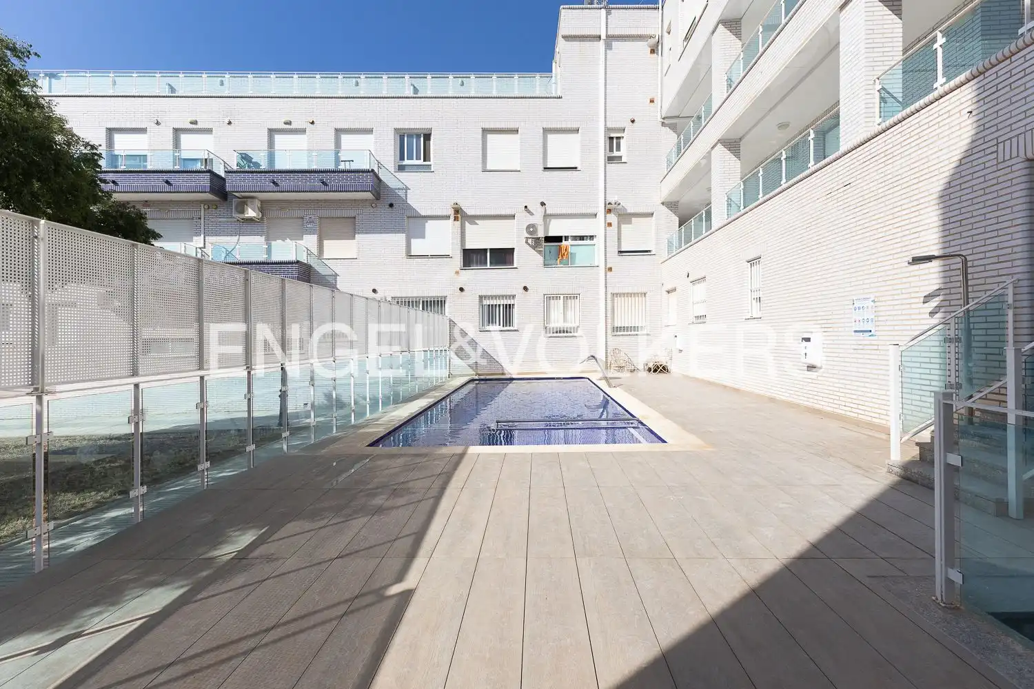 Piscina de Ático de alquiler en Rafelbuñol / Rafelbunyol con Aire acondicionado, Calefacción y Jardín privado