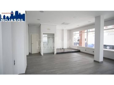 Local comercial en alquiler en Calle General Santiago