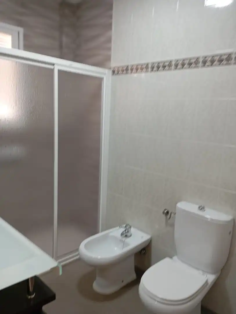 Bany de Casa o xalet en venda en Linares amb Aire condicionat i Calefacció
